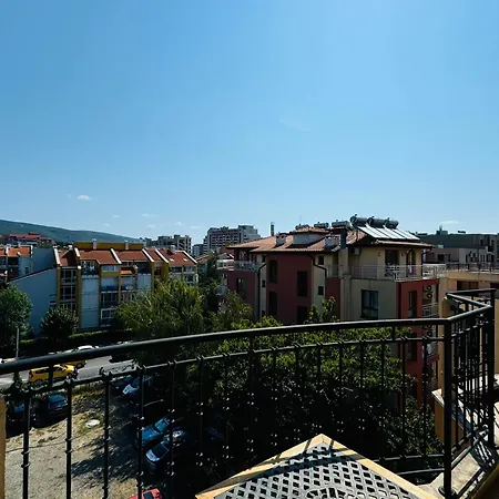 Amadeus I B31 Sunny דירה *